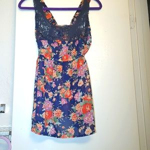 Bozzalo Blue floral Sheer stretch tank, Size Small with blue lace
